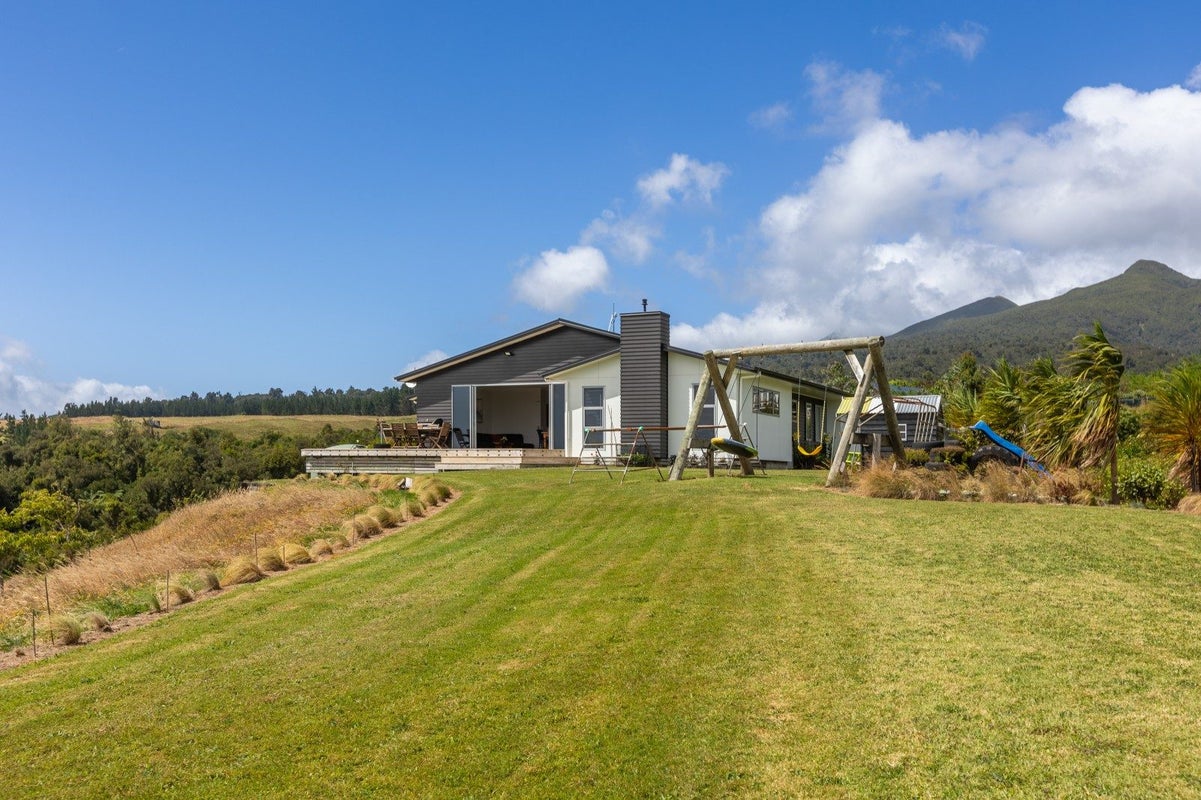1801 Mangorei Road, Mangorei, New Plymouth - Carousel 2