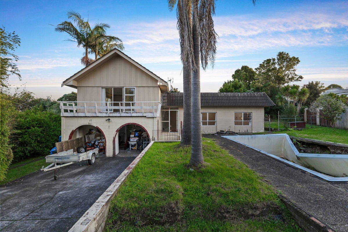 273A Royal Road, Massey, Auckland - Carousel 1