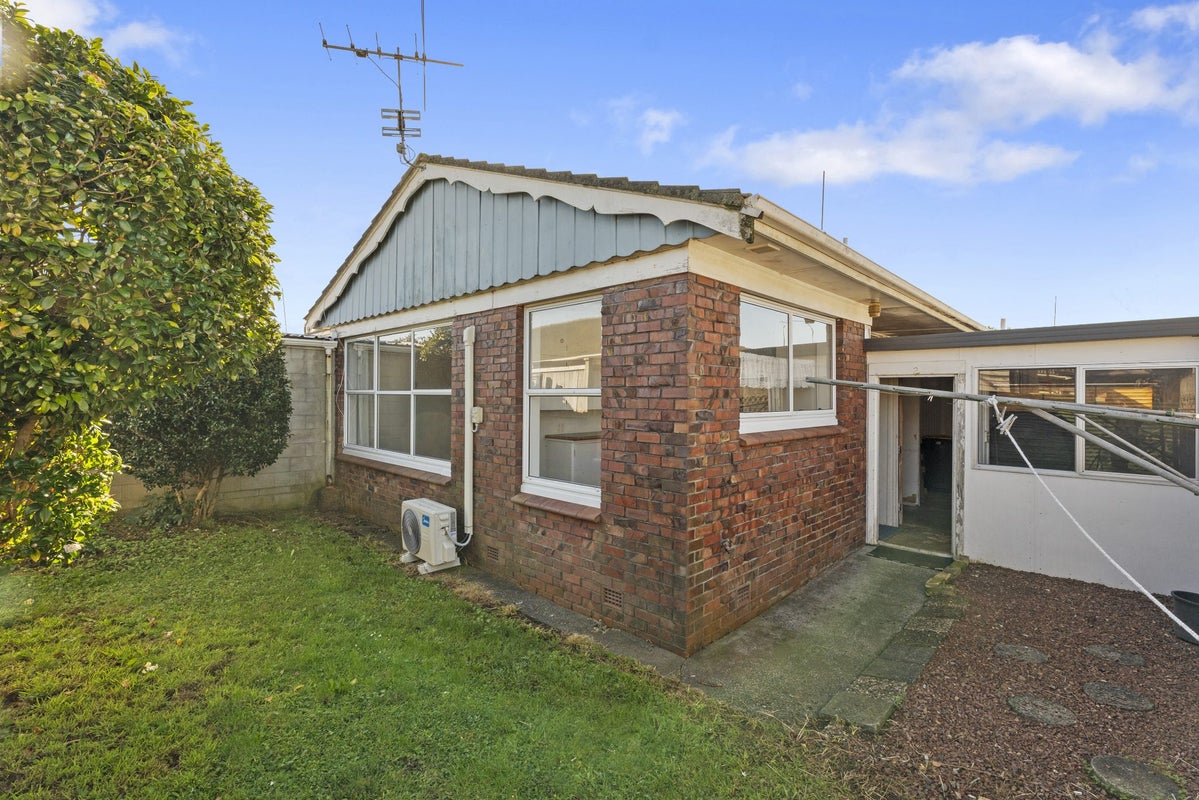 2/150 St George Street, Papatoetoe, Auckland - Carousel 2