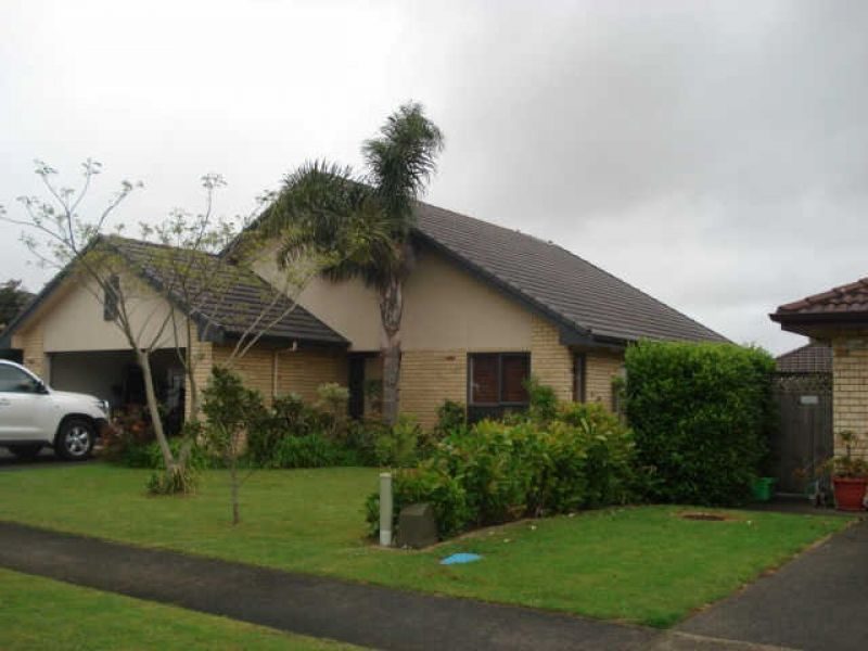 13 Blackwood Drive, Wattle Downs, Auckland - Carousel 1