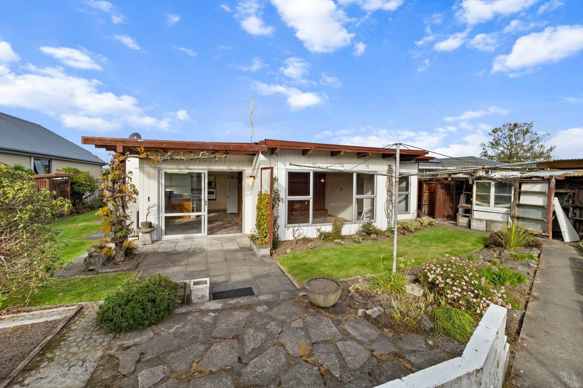 11 Hefford Place, Allenton, Ashburton - Carousel 1