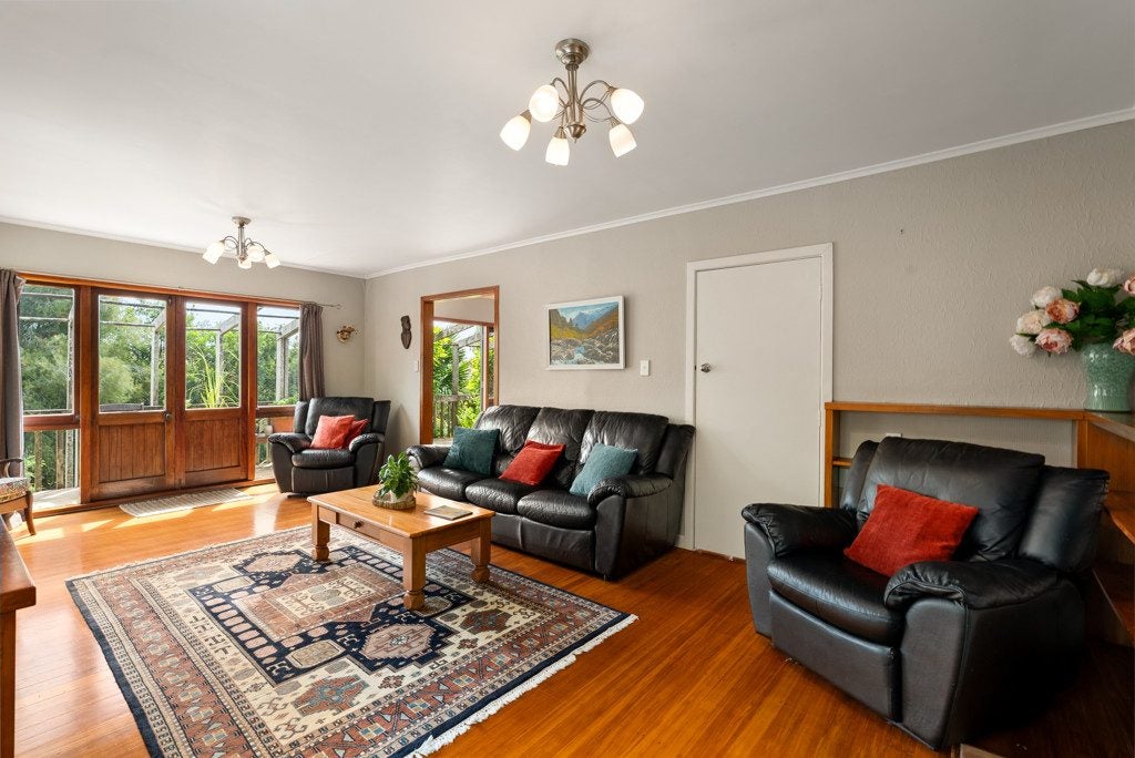 50 Selwyn Road, Cockle Bay, Auckland - Carousel 2