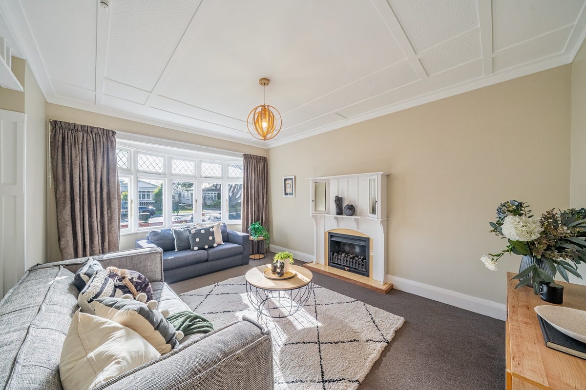 1/10 Graham Street, Petone, Lower Hutt - Carousel 2