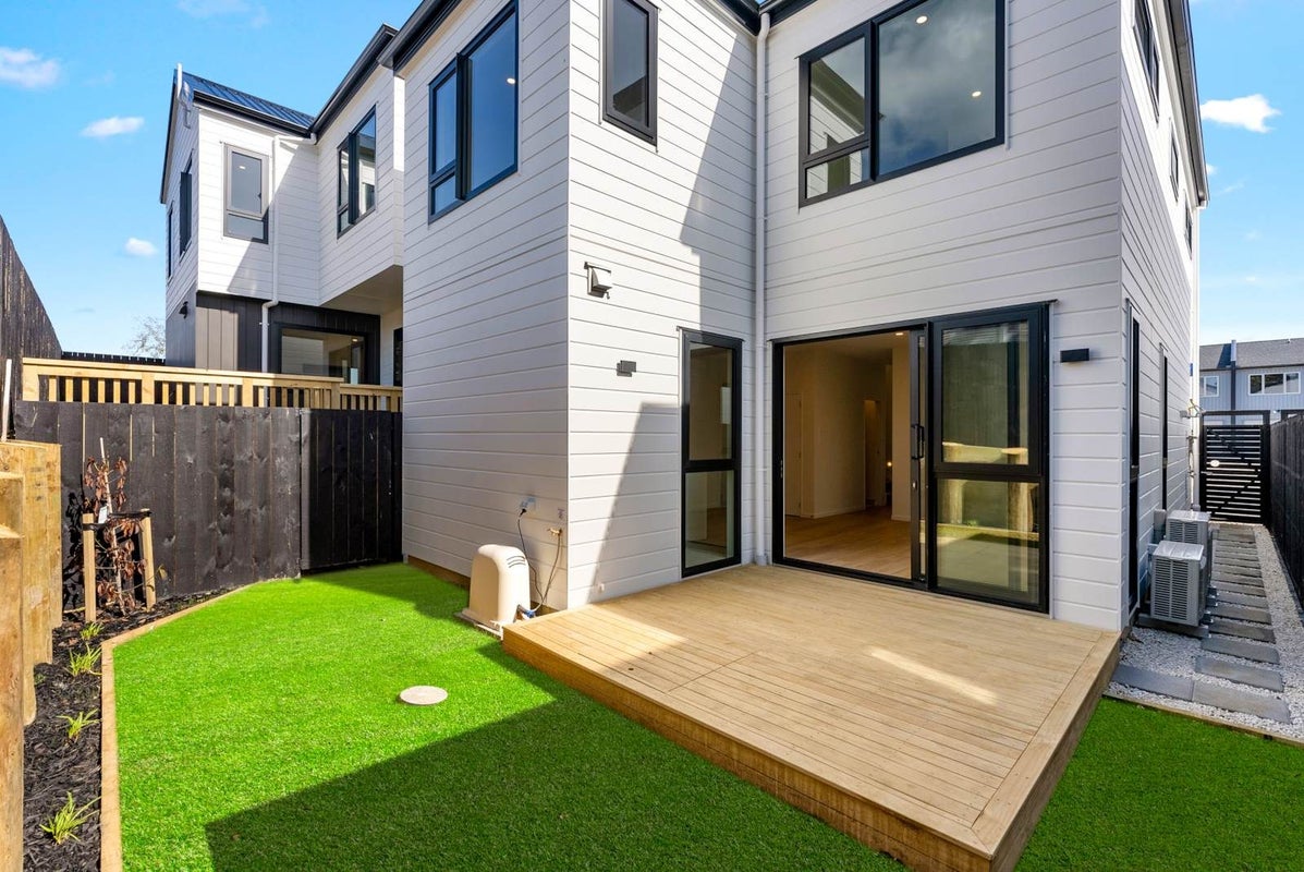 70 Marendellas Drive, Bucklands Beach, Auckland - Carousel 2