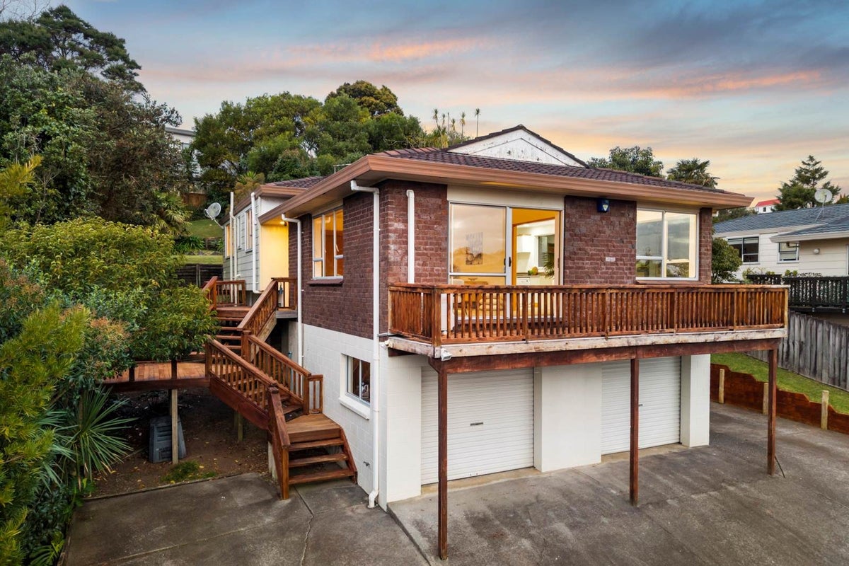 14 Kallista Place, Browns Bay, Auckland - Carousel 1