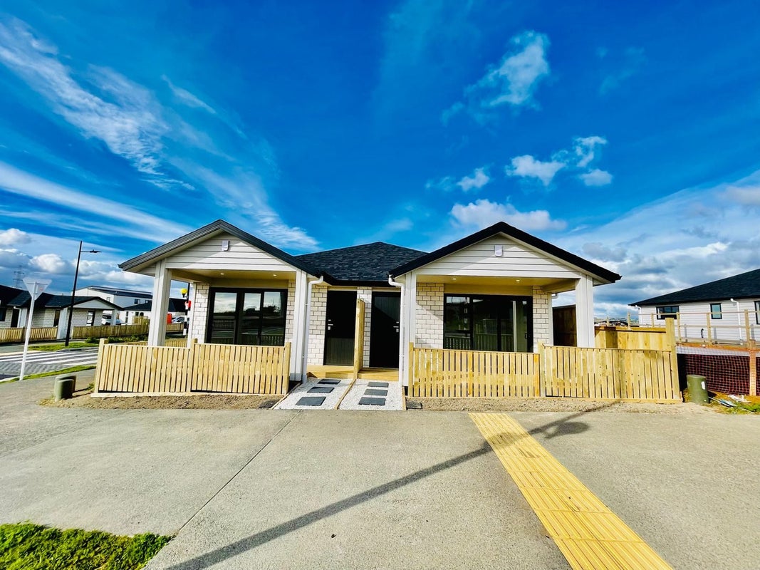9 Noia Way, Karaka, Papakura - Carousel 1