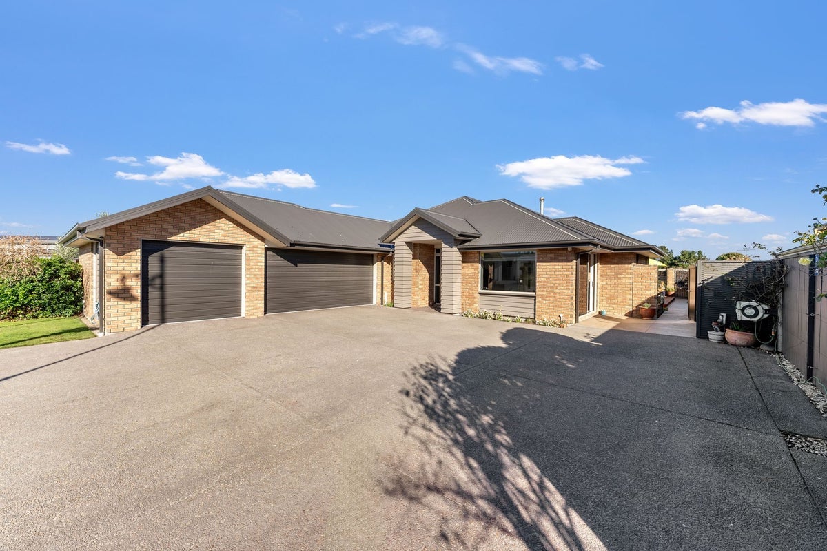 18 Torrey Pines, Waimairi Beach, Christchurch - Carousel 2