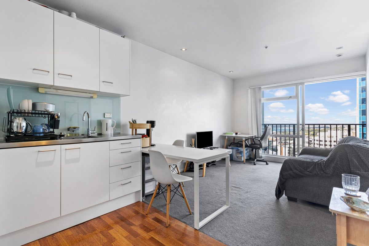 24I/16 Gore Street, Auckland Central, Auckland - Carousel 1