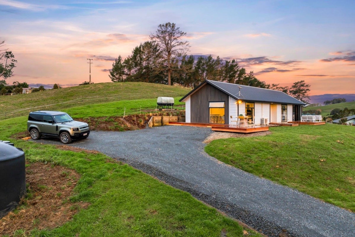 325 Hepburn Creek Road, Warkworth, Warkworth - Carousel 1