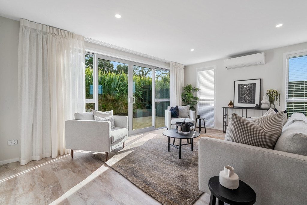 36 Metoriti Crescent, Karaka, Papakura - Carousel 14