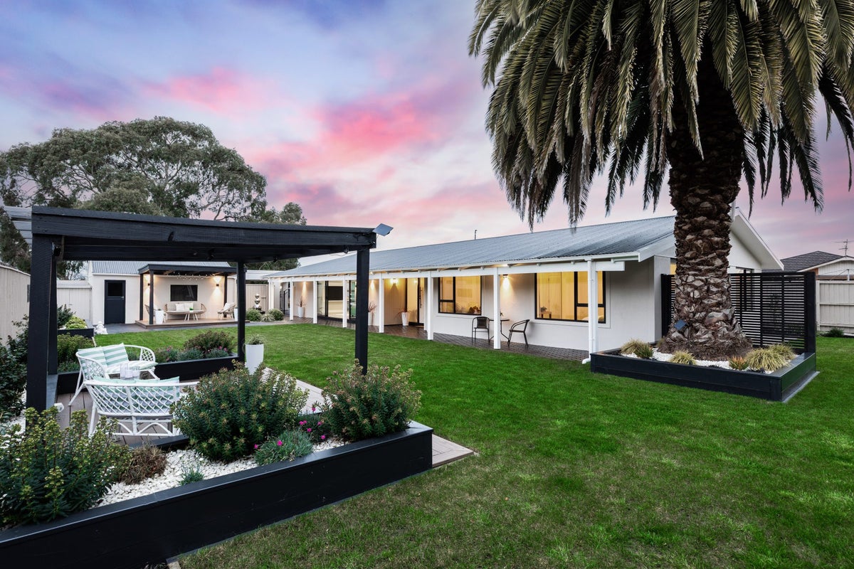 18A Colligan Street, Upper Riccarton, Christchurch - Carousel 1