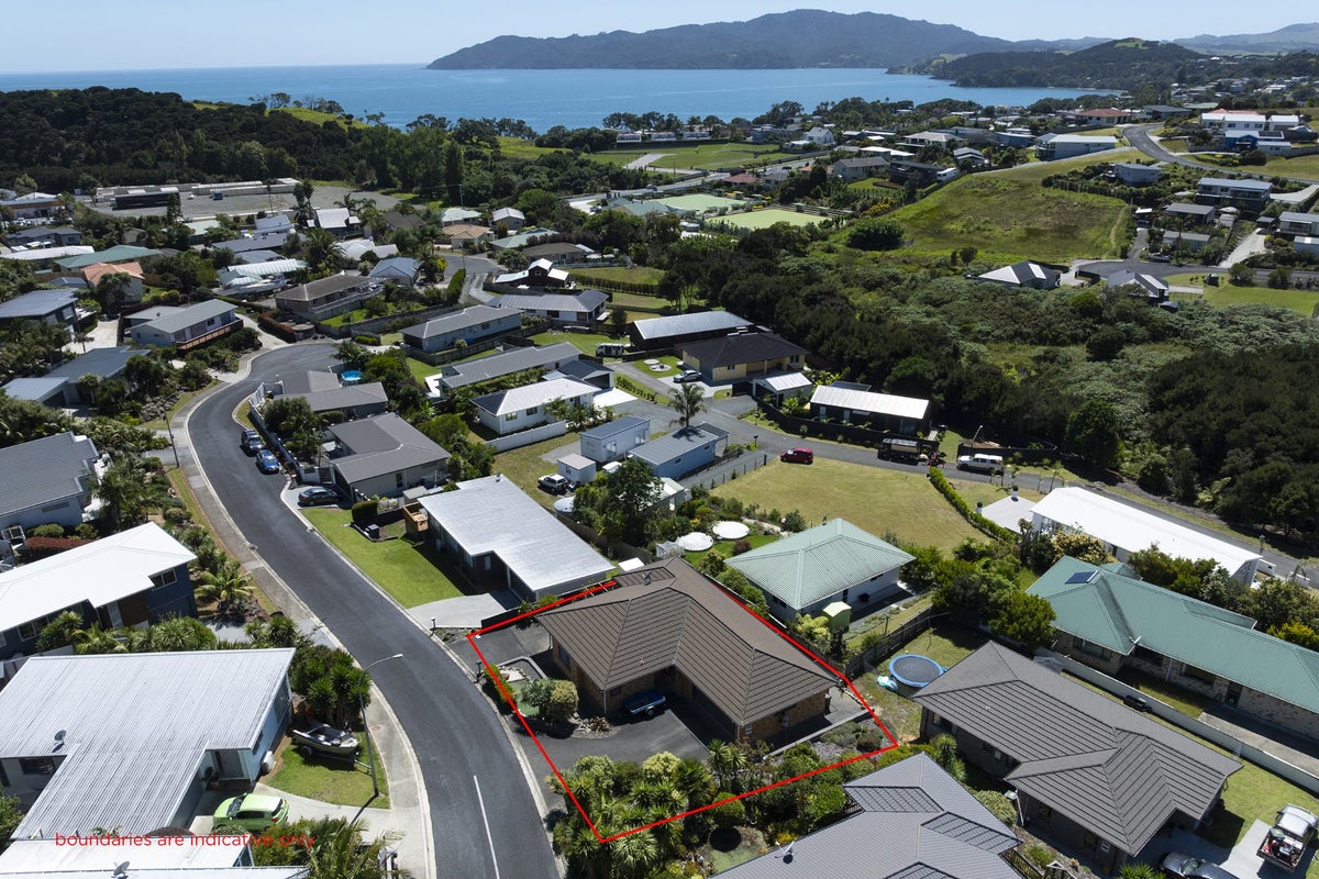 4 Protea Drive, Cable Bay, Cable Bay - Carousel 2