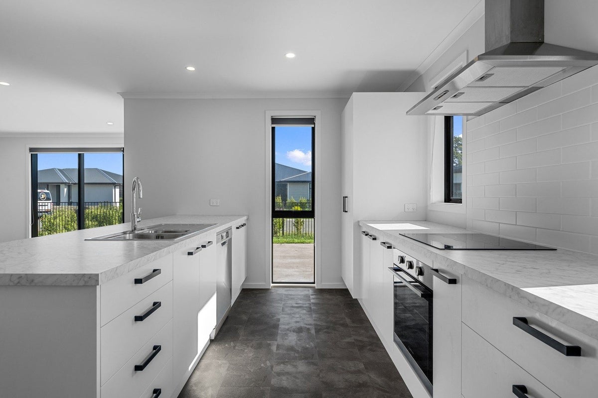 5 Lotus Street, Appleby, Richmond - Carousel 1