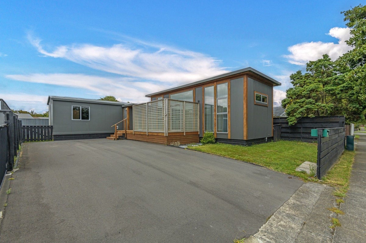 3 Acacia Street, Kelvin Grove, Palmerston North - Carousel 1