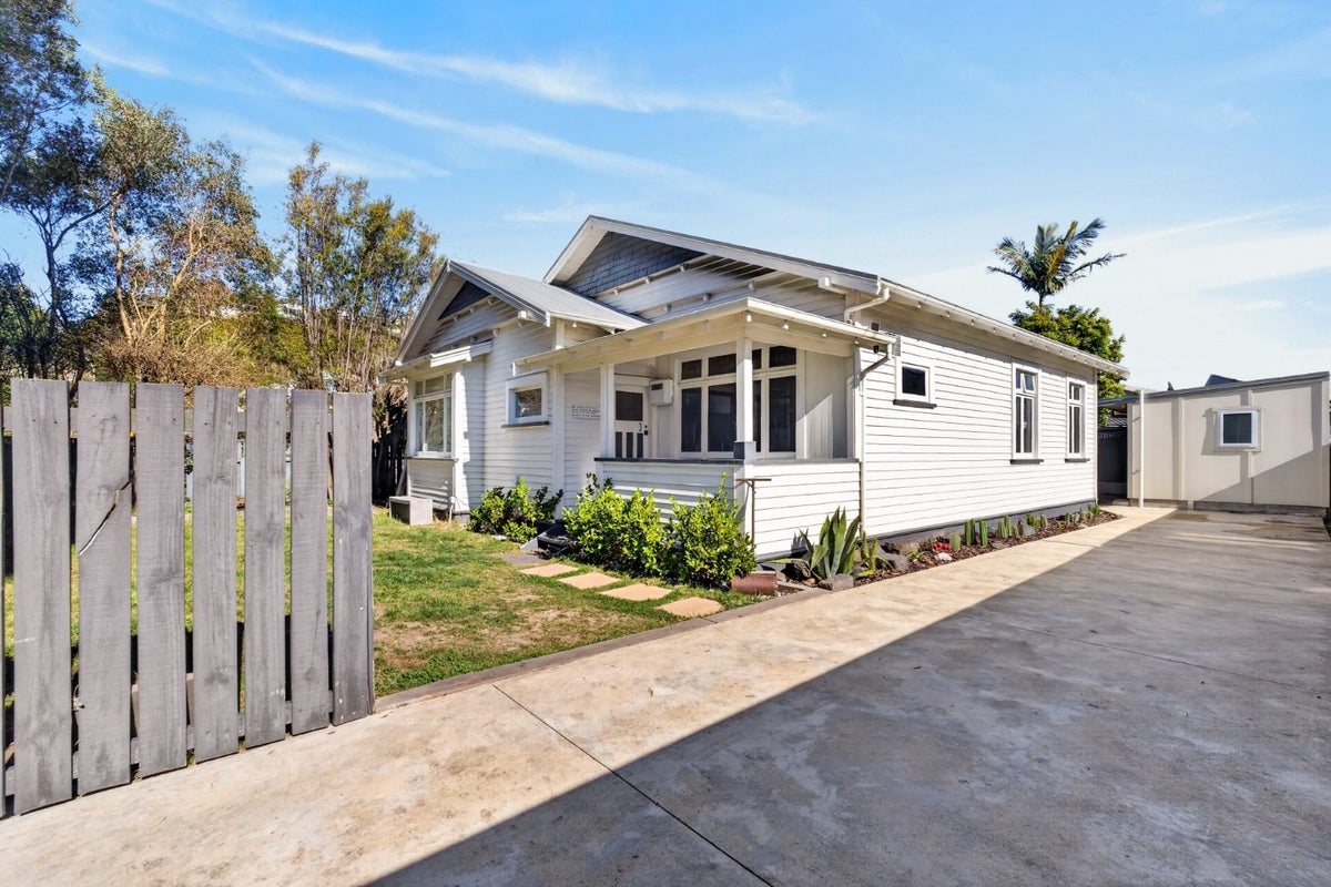6 Outram Street, Ahuriri, Napier, Hawke's Bay - Carousel 1