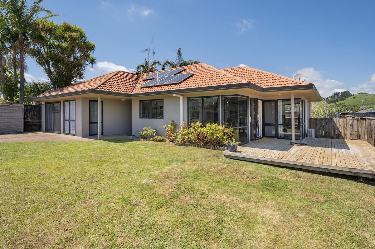 49 Pelorus Street, Welcome Bay, Tauranga - Carousel 1