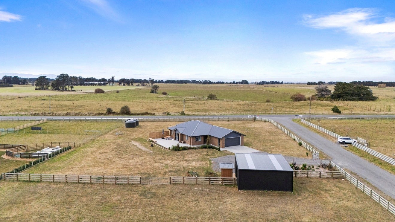 6 Sterling Lane, Rongotea, Rongotea - Carousel 2