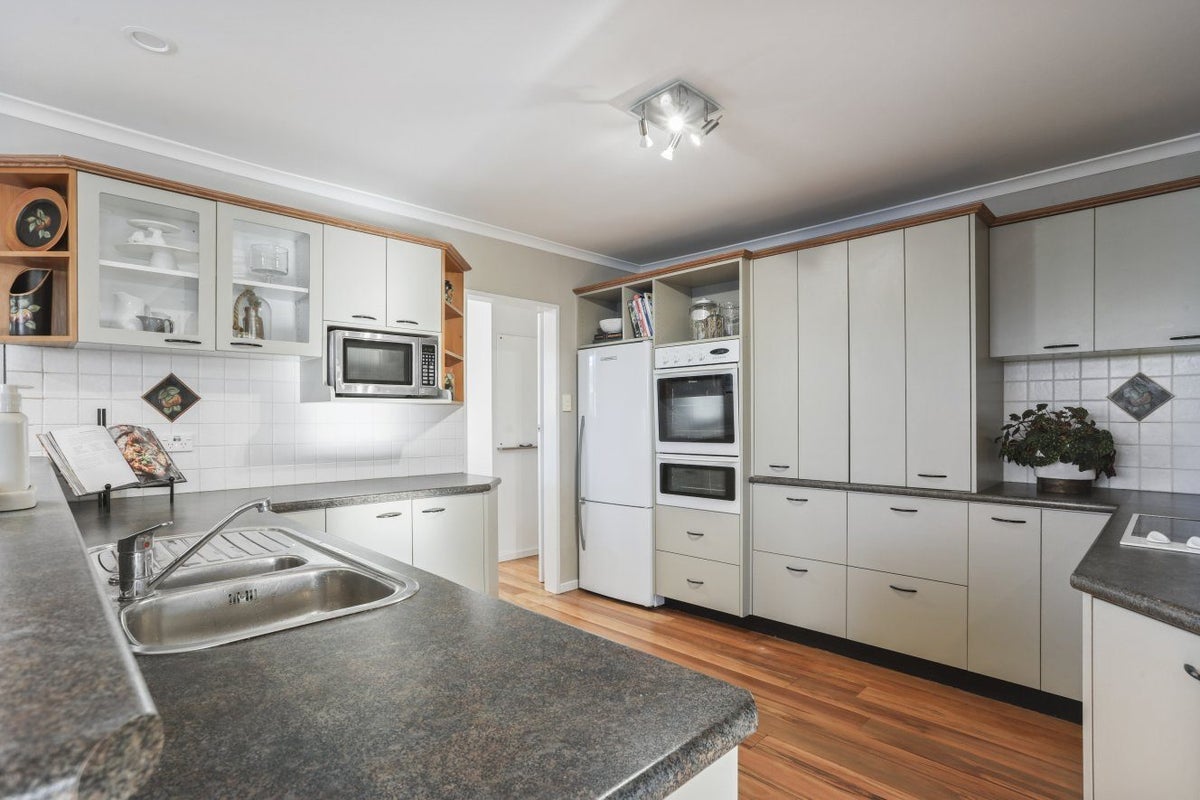 10 Luxton Place, Rangiora, Rangiora - Carousel 1
