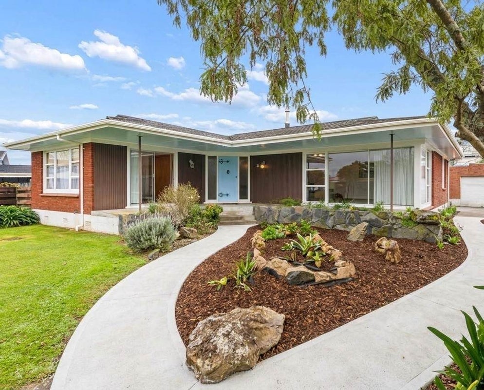 21 Fairview Avenue, Opaheke, Papakura, Auckland - Carousel 1