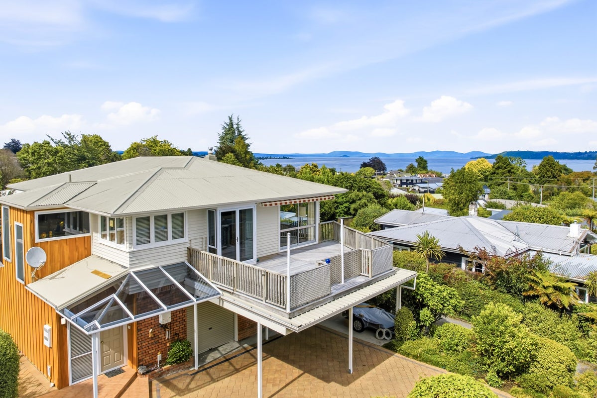 7 Henry Hill Road, Taupo, Taupo - Carousel 2