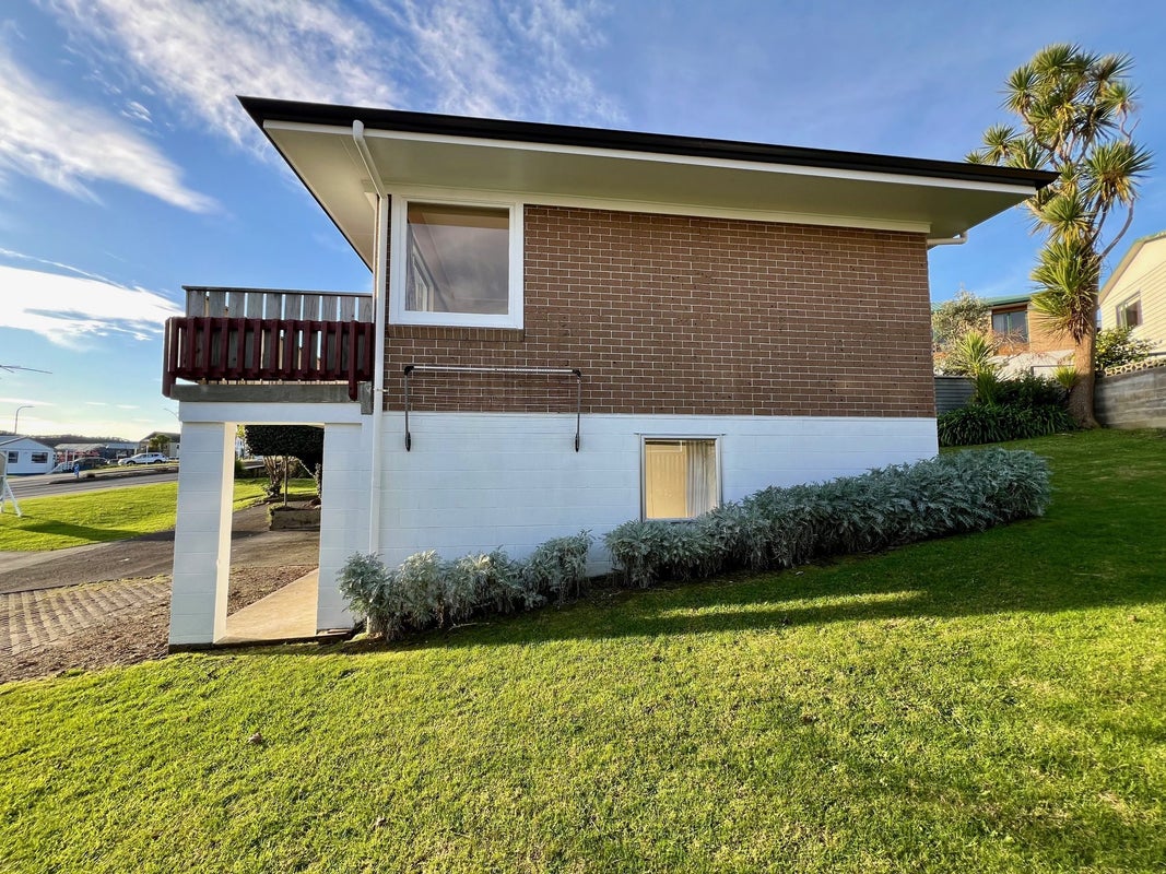 4 Bankart Street, Raglan, Raglan - Carousel 18