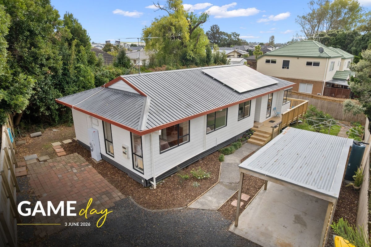 14A Pandora Place, Pakuranga, Auckland - Carousel 1