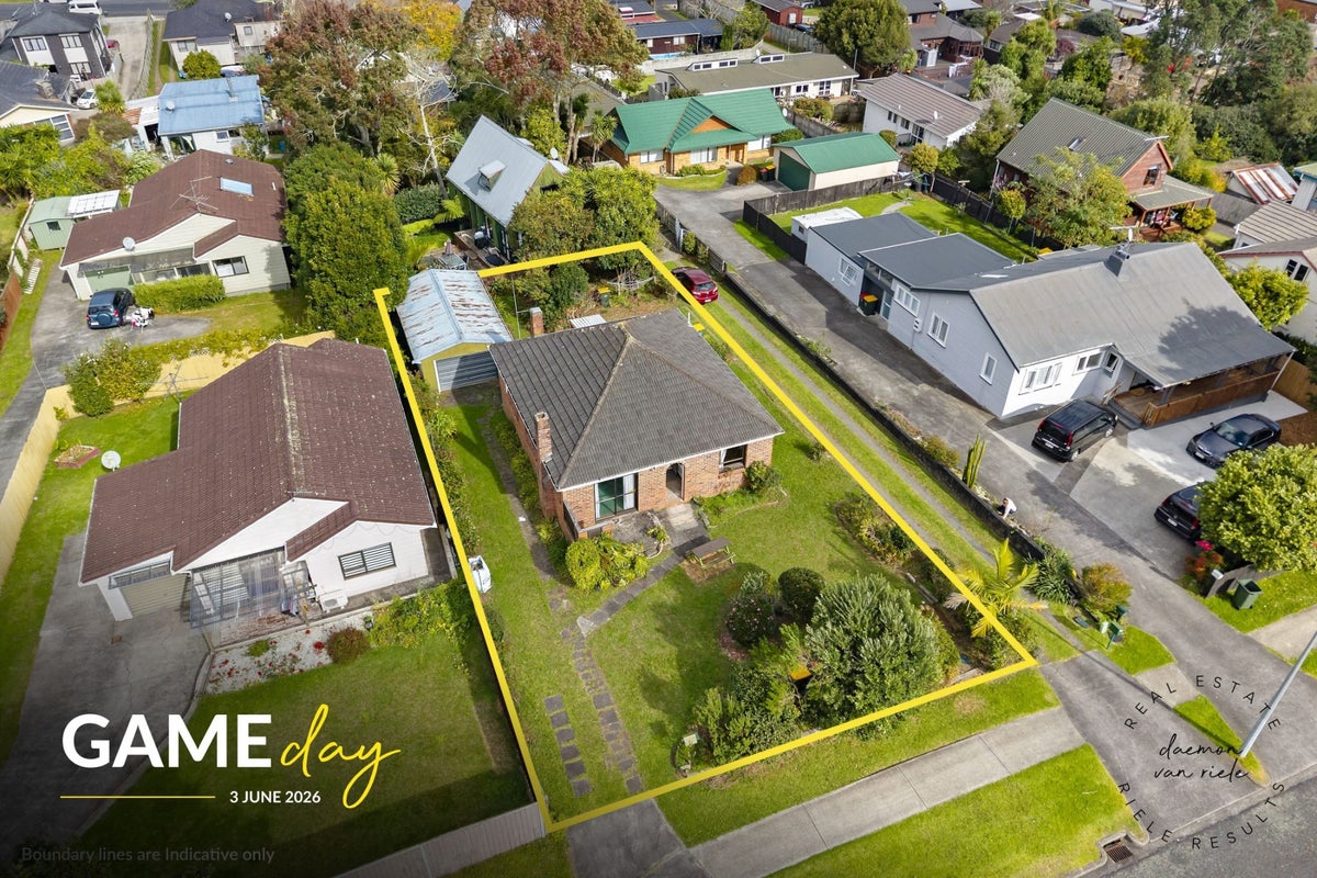 1/10 McInnes Road, Weymouth, Auckland - Carousel 1
