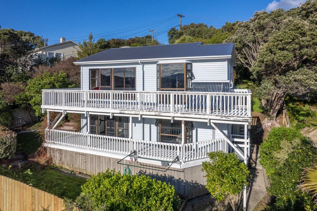110 Sidlaw Street, Strathmore Park, Wellington - Carousel 1