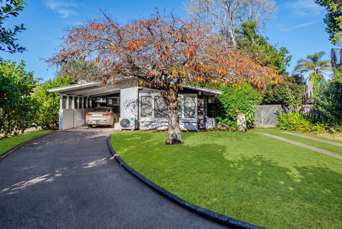 64 Beach Road, Pahurehure, Papakura - Carousel 1