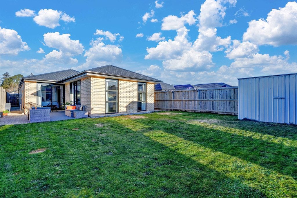 40 Tara Crescent, Woodend, Woodend - Carousel 13