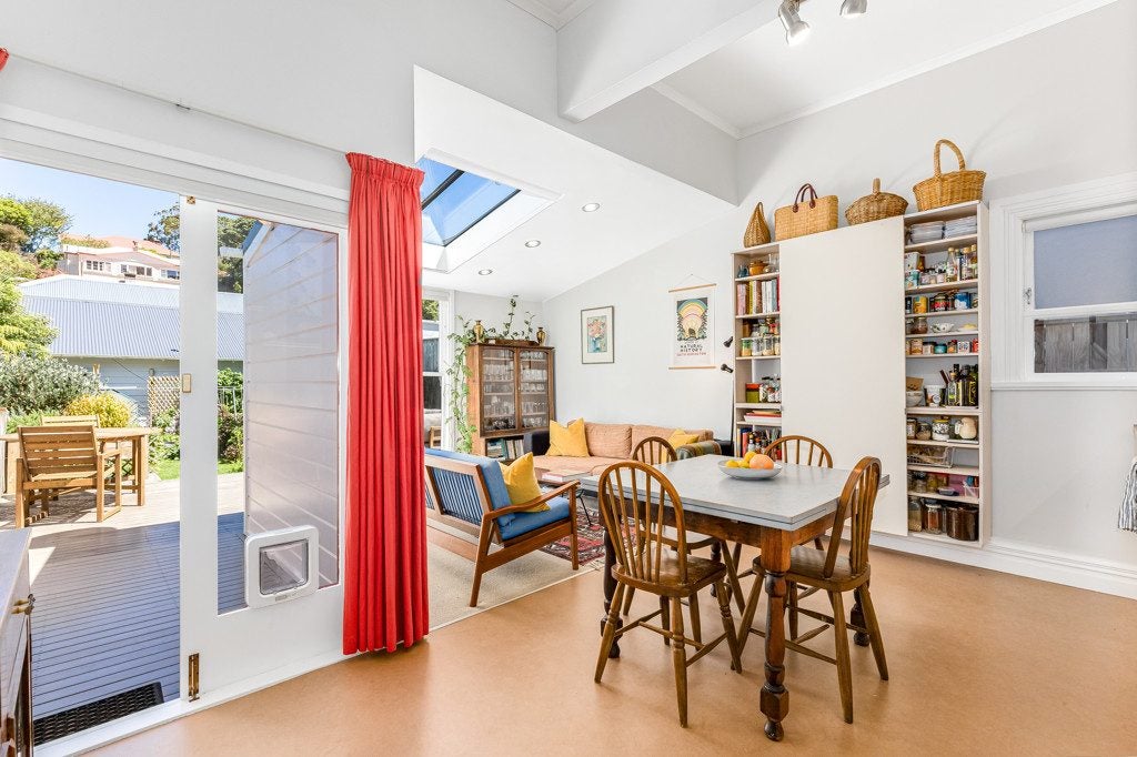 67 Waitoa Road, Hataitai, Wellington - Carousel 1