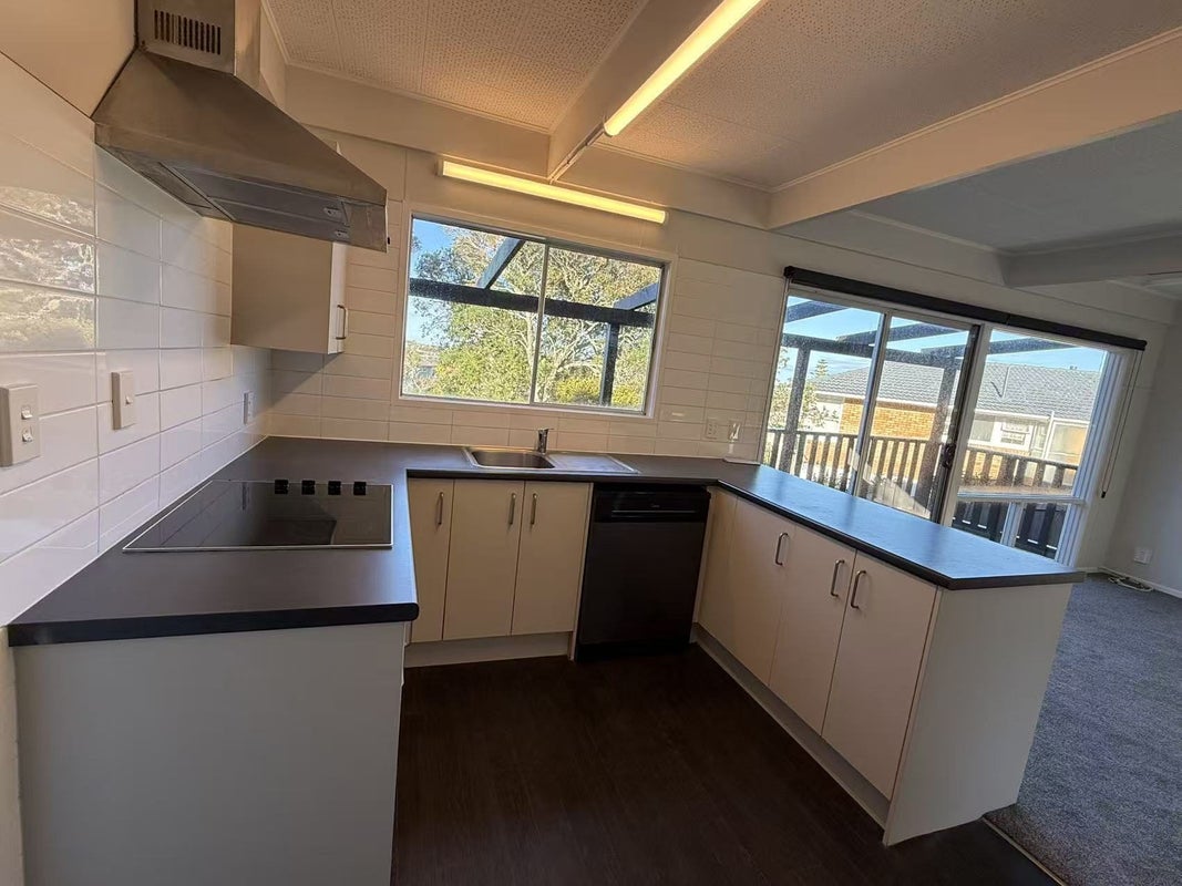 19 Landop Terrace, Howick, Auckland - Carousel 2