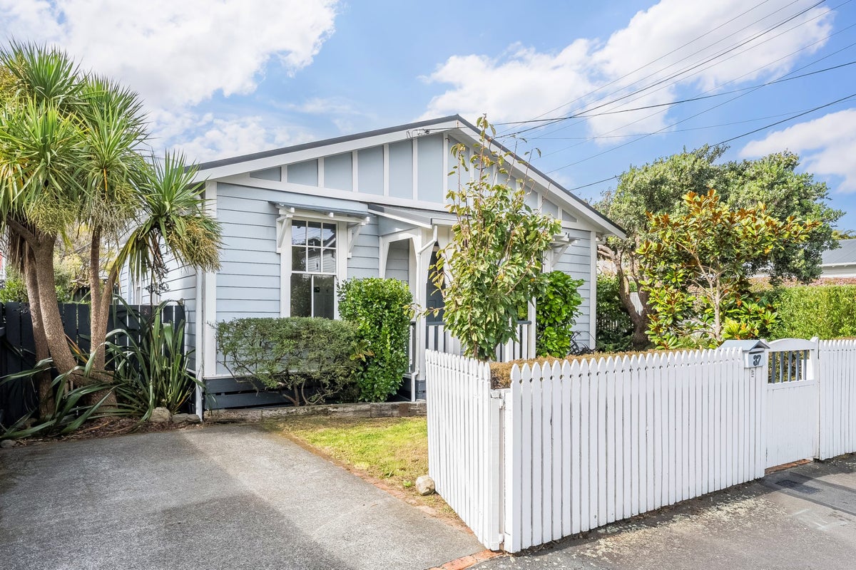 37 Tarikaka Street, Ngaio, Wellington - Carousel 24