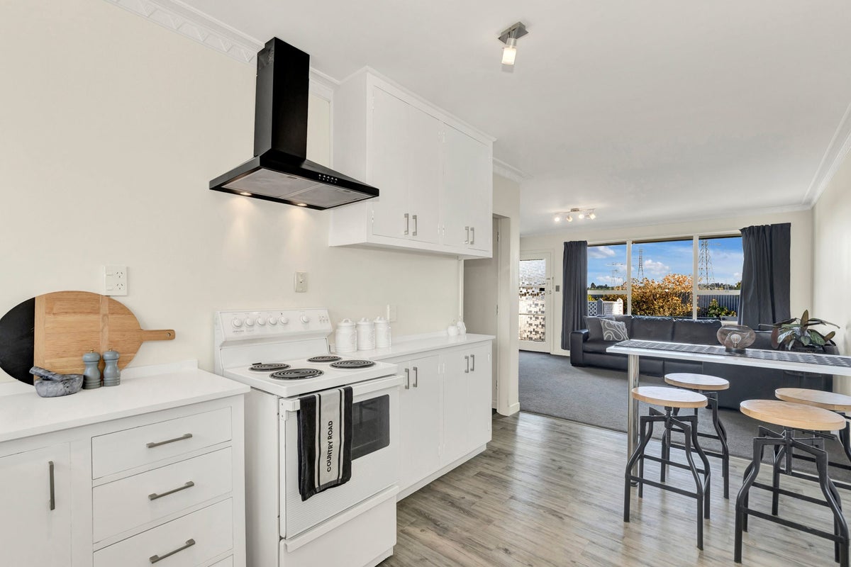 2/52 Mortlake Street, Islington, Christchurch - Carousel 1