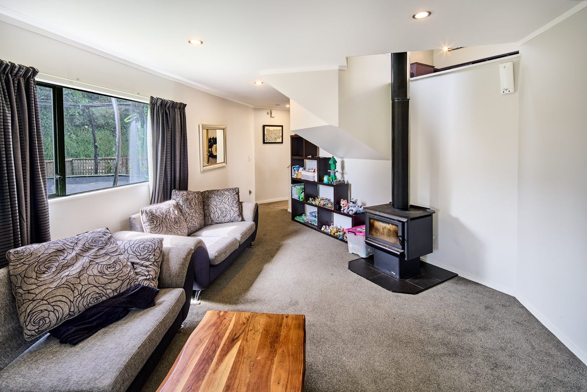 7B Gray Avenue, Paraparaumu Beach, Paraparaumu - Carousel 2