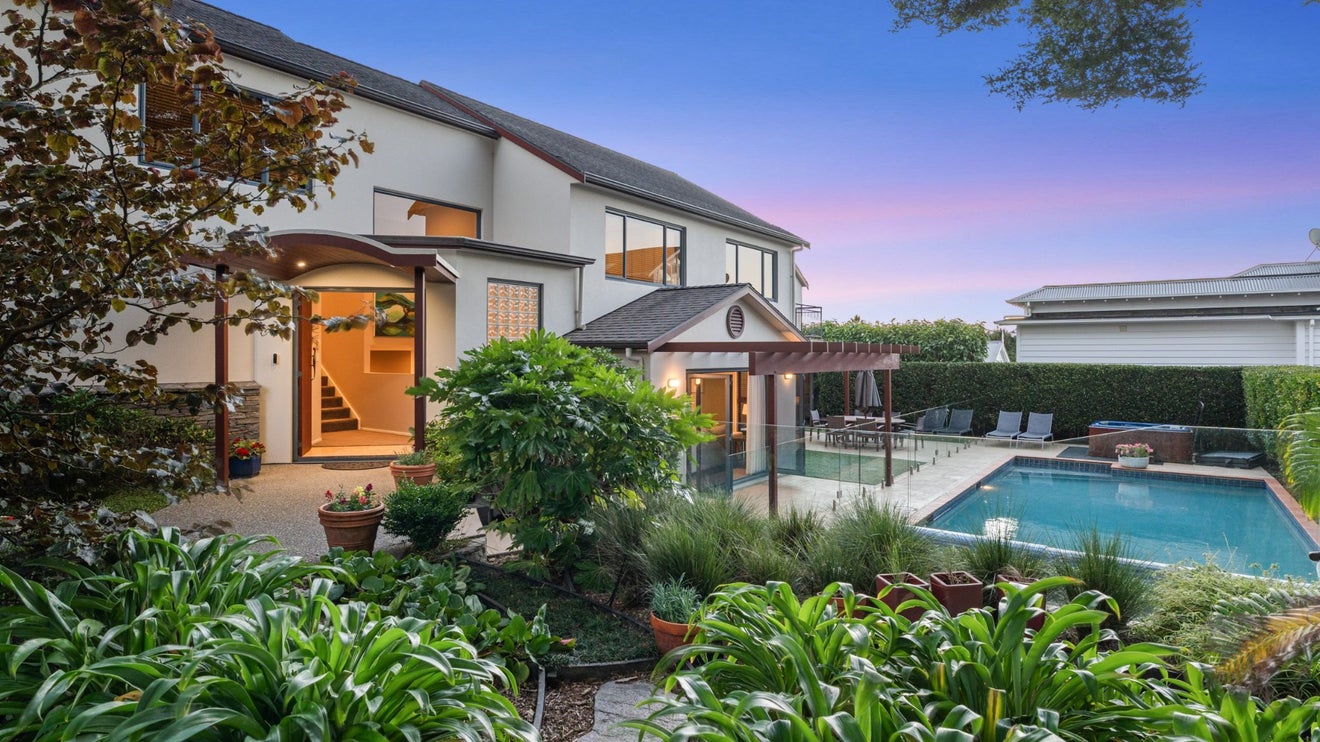 34B Woodside Road, Mount Eden, Auckland - Carousel 1