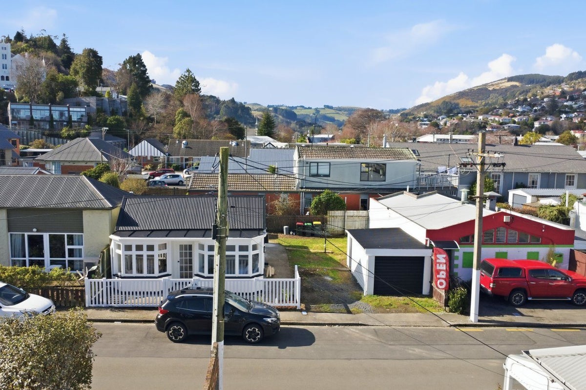 8 Cornhill Street, North East Valley, Dunedin - Carousel 2