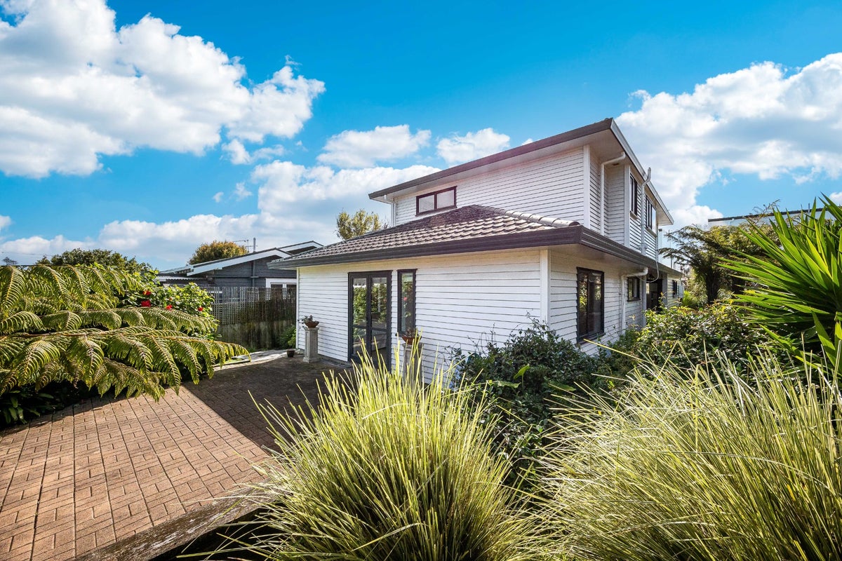 1A Lonsdale Street, Ellerslie, Auckland - Carousel 2