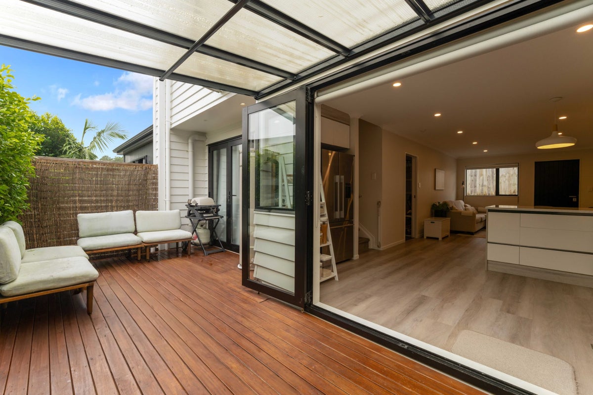 79C Granville Drive, Massey, Auckland - Carousel 2