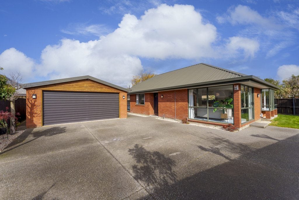 2/112 HOON HAY ROAD, Hoon Hay, Christchurch - Carousel 1