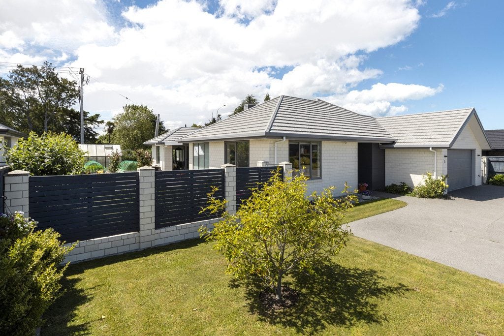 5 Corsair Crescent, Burleigh, Blenheim - Carousel 1