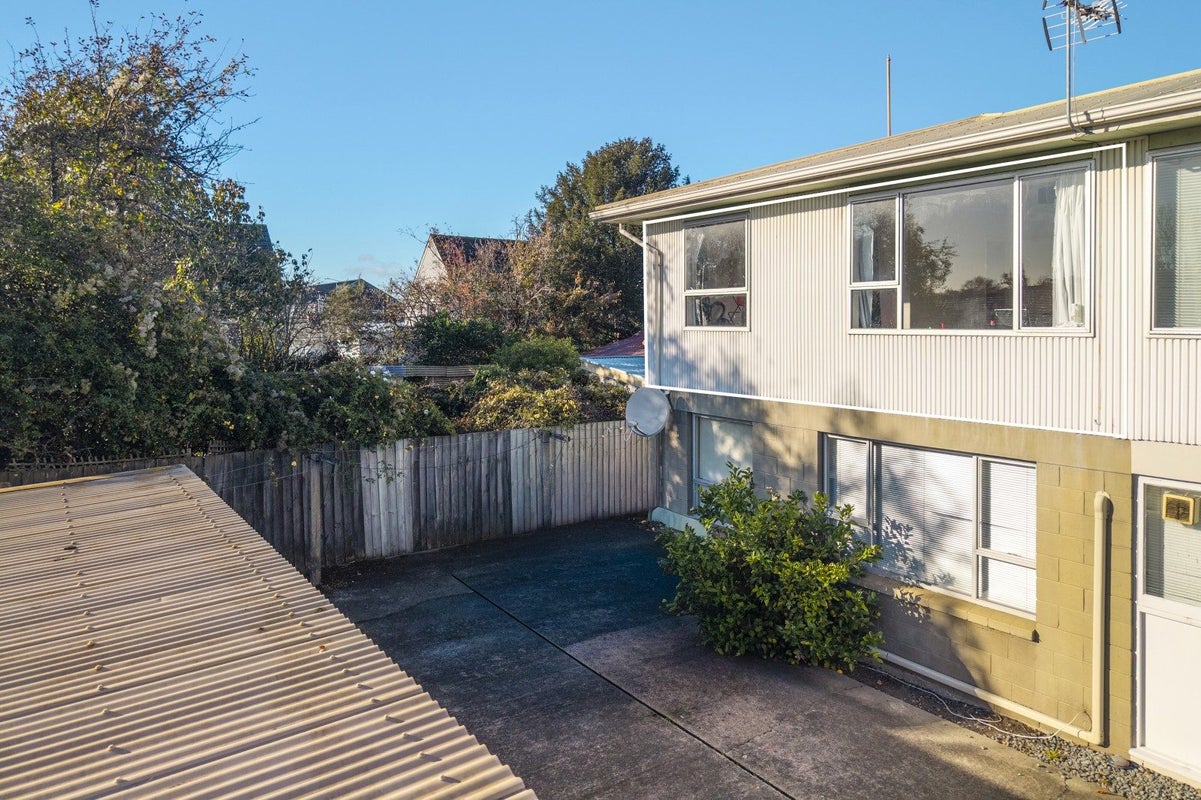 7/73 Clare Road, St Albans, Christchurch - Carousel 1