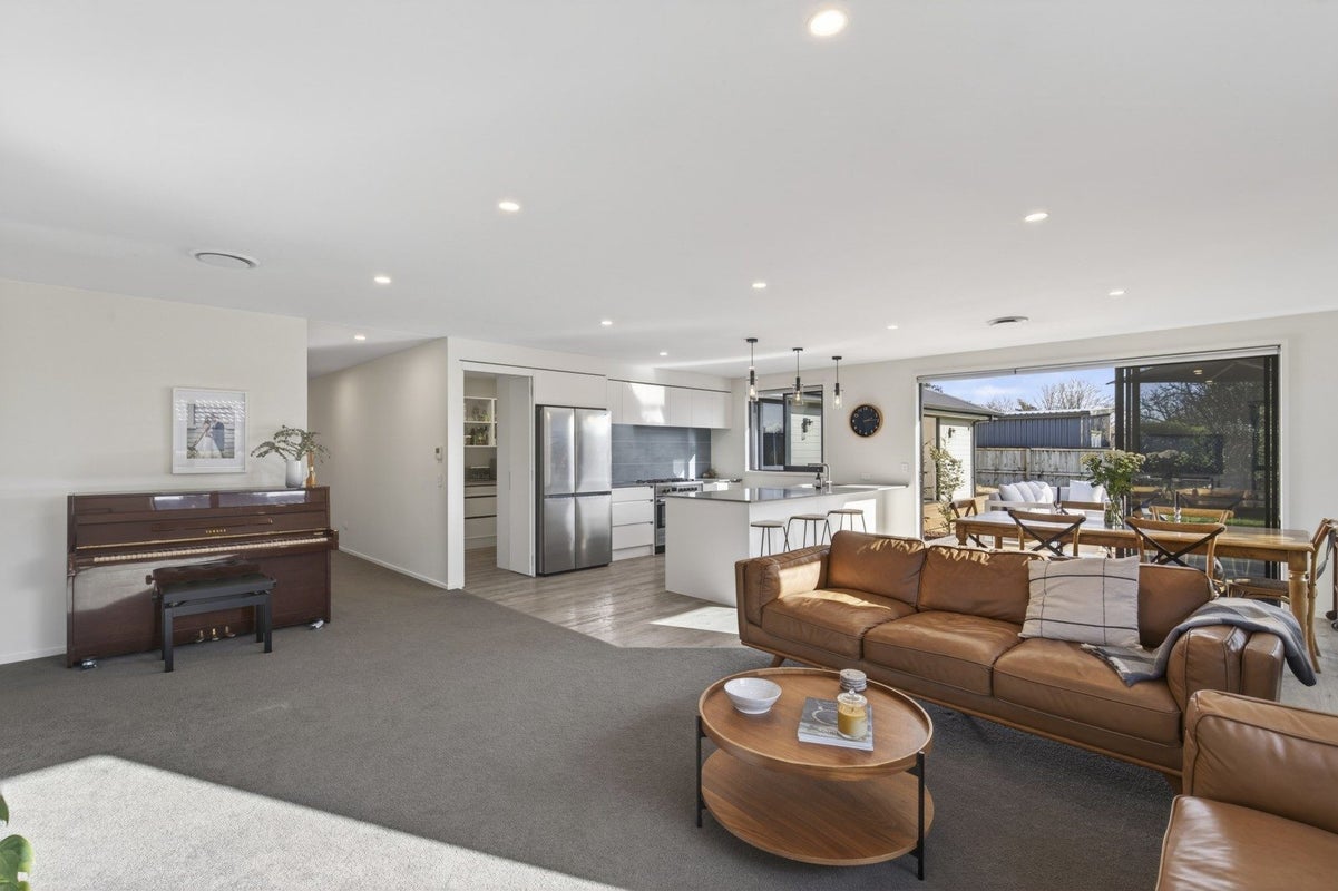 26 Smith Street, Lepperton, New Plymouth - Carousel 2