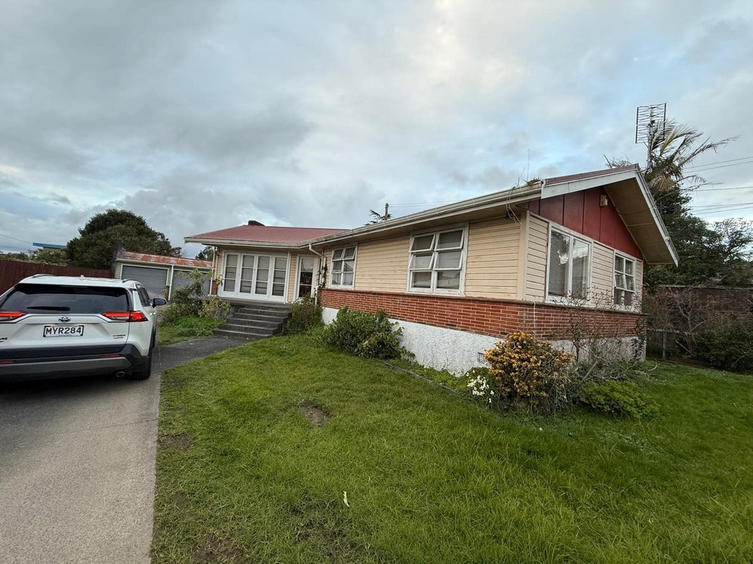 58 Ashlynne Avenue, Papatoetoe, Auckland - Carousel 1