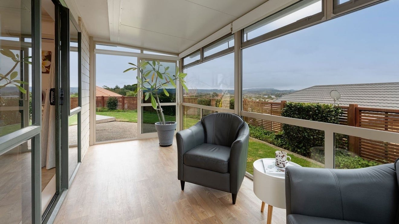 8 Apex Way, Ohauiti, Tauranga - Carousel 1