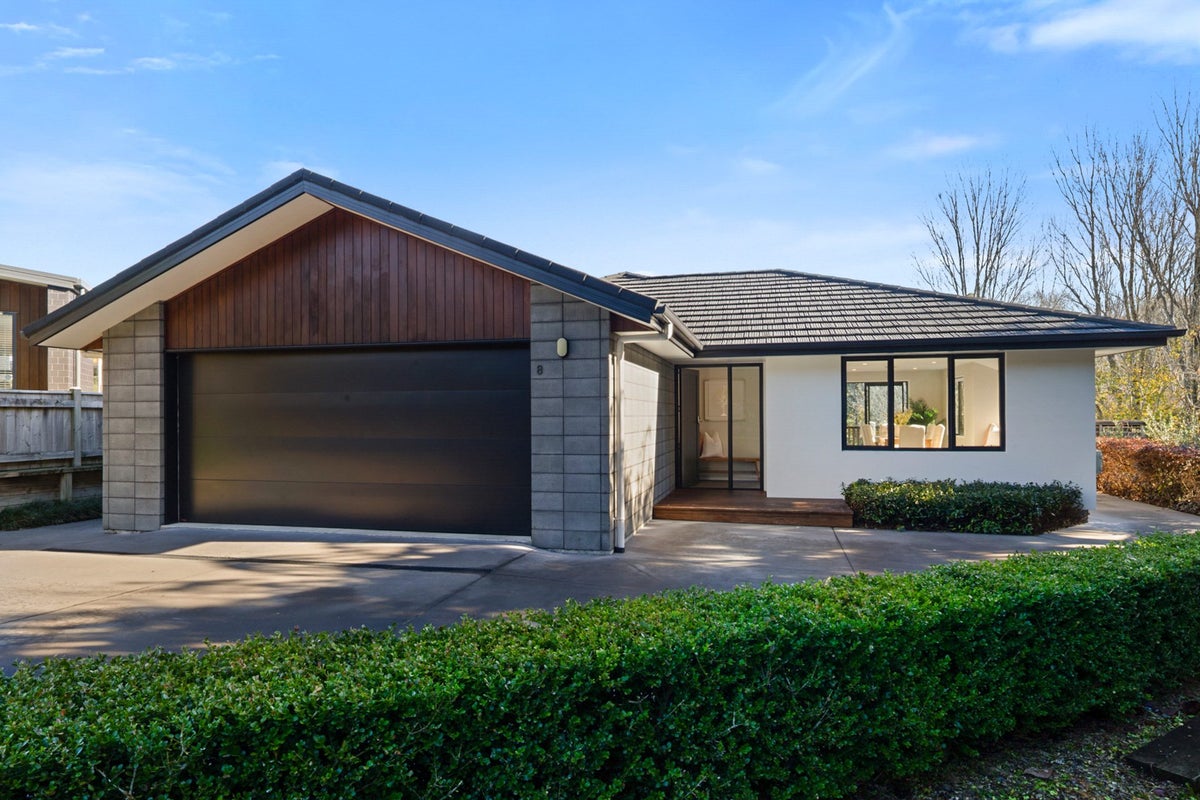 8 Matau Lane, Ferndale, New Plymouth - Carousel 2
