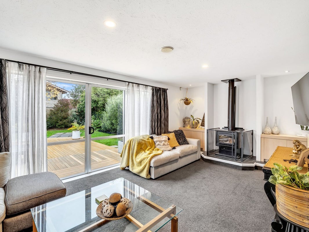 14 Brogar Place, Casebrook, Christchurch - Carousel 2