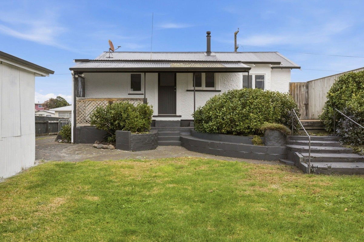 78 Matai Street, Castlecliff, Whanganui - Carousel 2
