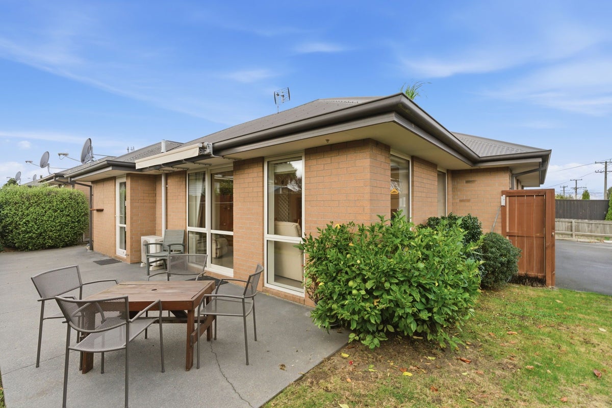 1/105 Brynley Street, Hornby, Christchurch - Carousel 1
