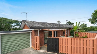 2/24 Robertson Road, Favona, Auckland - Carousel 1